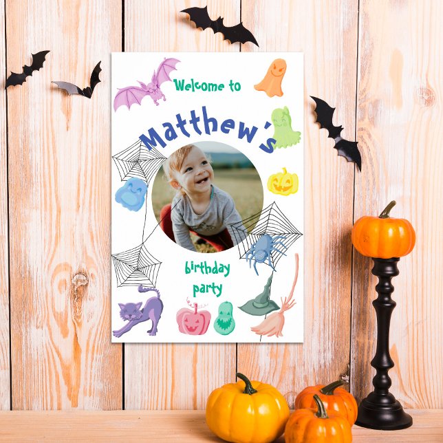 Póster Poster de bienvenida a la fiesta de cumpleaños tem (Halloween themed birthday party welcome sign. Customizable with photo and editable text.)
