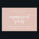 Póster Poster de bienvenida de la fiesta de compromiso<br><div class="desc">Este signo de la fiesta de compromiso es la manera perfecta de dar la bienvenida a los invitados a su fiesta de compromiso.</div>