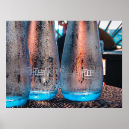 Póster Poster de botellas de agua de mesa de bosque