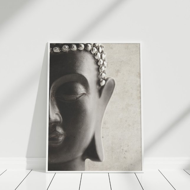 Póster Poster de cara de Buda blanco y negro (Black and White Buddha Face Poster in white frame.)