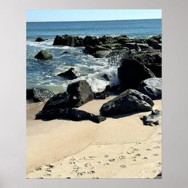 Póster Poster de la línea costera con rocas y olas (Frente)