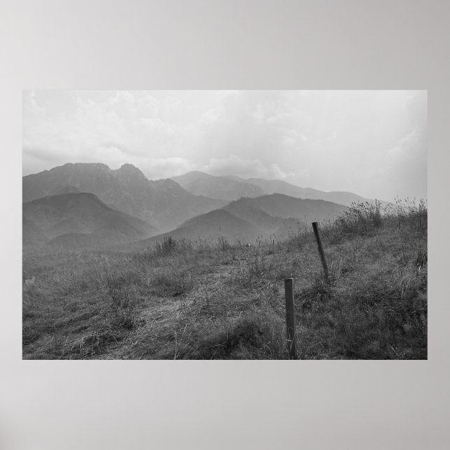 Póster Poster de las montañas blancas y negras. (Frente)