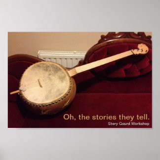 Póster Poster de Story Gourd - Roost Bass en el chesterfi