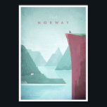 Póster Poster de Viajes de Noruega Vintage<br><div class="desc">Afiche de viaje de estilo vintage de un acantilado sobre los fiordos noruegos,  inspirado en la vintage publicidad de viajes escandinavos de los años 20. El texto dice Visitar Norwar. Ilustracion original de Henry Rivers para Travel Poster Co.,  dibujado a mano y digitalizado.</div>