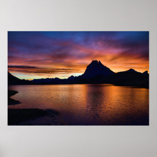 Póster Poster du Pic du Midi d'Ossau au lever du jour