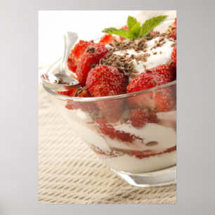 Póster Postre de la fresa con el yogur fresco