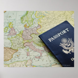 Póster Primer del pasaporte que miente en mapa europeo