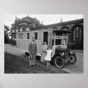 Póster ¿Primera casa móvil de motor? Foto de 1924