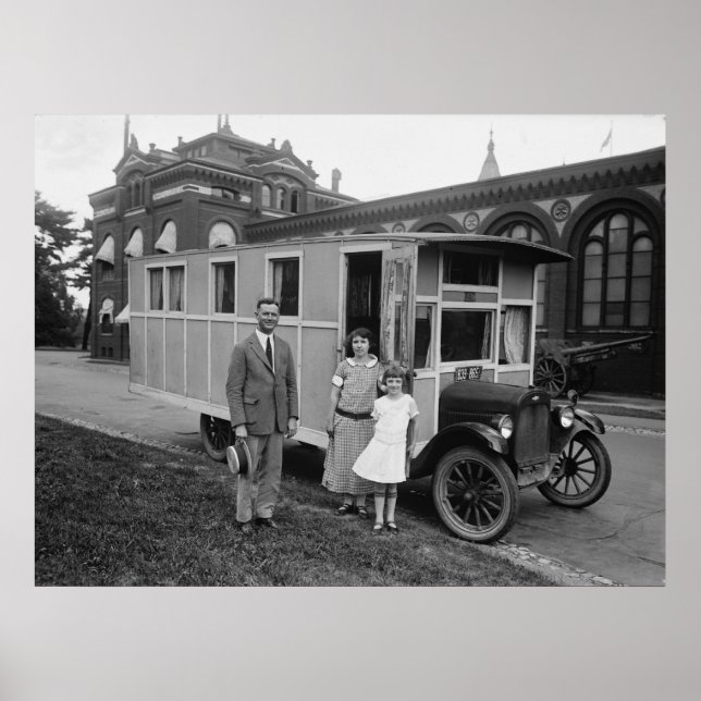 Póster ¿Primera casa móvil de motor? Foto de 1924 (Frente)