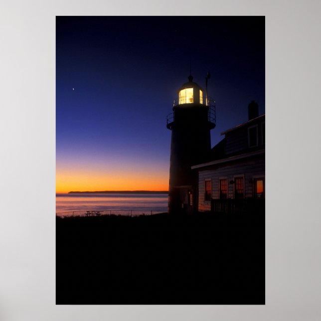 Póster Primera luz sobre el faro de la cabeza de Quoddy (Frente)