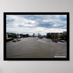 Póster Puente de la Torre y paisaje del río Támesis
