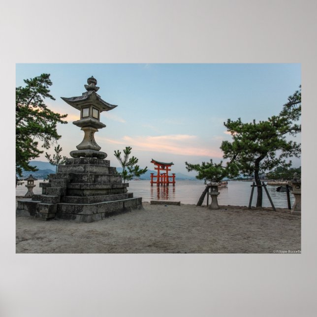 Póster Puerta del torii de Miyajima, Japón (Frente)