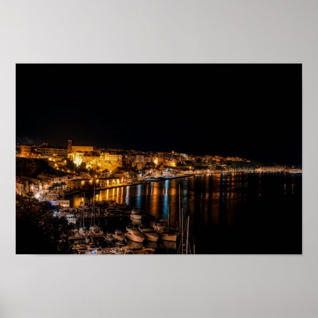 Póster Puerto de Mahón por la noche - Menorca, España (Frente)