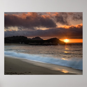 Póster Puesta del sol en la playa del monasterio, Carmel,