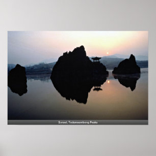 Póster Puesta del sol, picos de Todamsambong