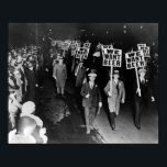 Póster ¡Queremos Cerveza! Protesta por la prohibición, co<br><div class="desc">Miembros de la Unión marchan para protestar por la ley de prohibición del alcohol y para exigir cerveza. Nueva Jersey, 1931.</div>