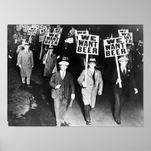 Póster Queremos Cervezas Protestando Por La Vieja Fotogra