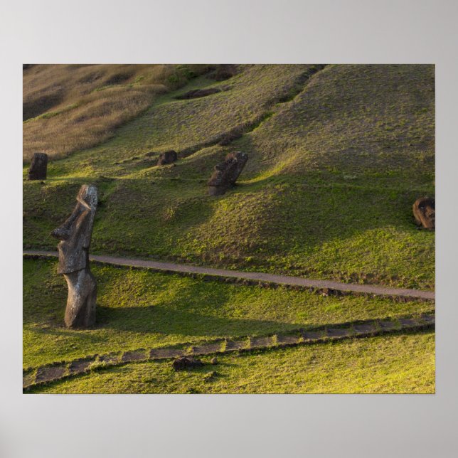 Póster Rano Raraku, Rapa Nui, Isla de Pascua, Chile (Frente)