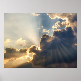 Póster Rayos de Sol Dorados a Través de Nubes Oscuras - I