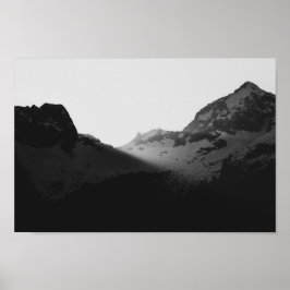 Póster Rayos solares sobre las montañas