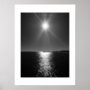 Póster Reflexión sobre el sol oceánico Fotografía en blan