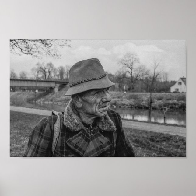 Póster Retrato europeo de un hombre en blanco y negro de  (Frente)