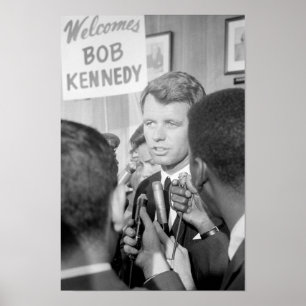 Póster RFK Speaking to Reporters - Atlantic City DNC
