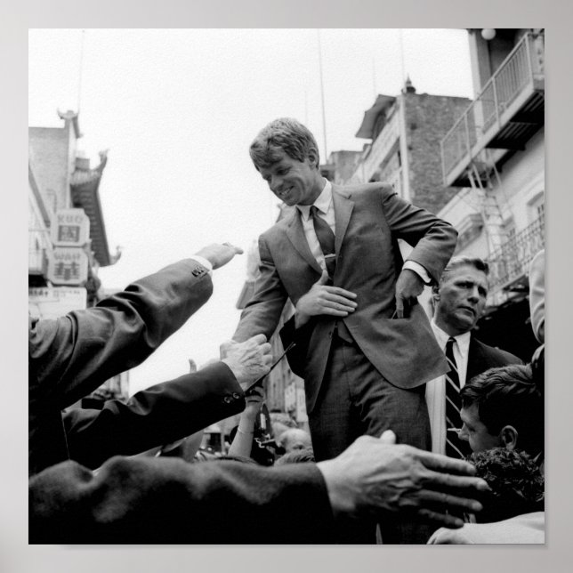 Póster Robert Kennedy Pressing The Flesh - 1968 (Frente)