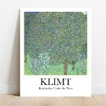 Póster Rosebushes Under the Trees by Gustav Klimt<br><div class="desc">Bring a touch of Art Nouveau to your home with this beautiful poster of ‘Rosebushes Under the Trees’ by Gustav Klimt. Created in 1905, this oil on canvas painting is a stunning example of Klimt’s work during his early career. The original painting is housed in the Musée d’Orsay in Paris,...</div>
