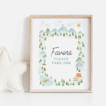 Póster Rótulo Camping Birthday Favors<br><div class="desc">Invite a sus amigos y familiares a que le den un favor en su fiesta de primer cumpleaños con este cartel temático de camping,  que incluye montañas acuáticas,  pinos y paisajes.</div>