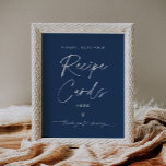 Póster RÓTULO de la tarjeta de recetas de la marina NEVE<br><div class="desc">El Neve Collection combina a la perfección la elegancia y el estilo moderno con un rico color de marina. Está diseñado con un tipo de letra de guión moderno que exude estilo y elegancia. Cada producto de la colección está diseñado cuidadosamente para mostrar un aspecto atemporal y de tendencia.</div>