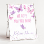 Póster Rótulo Pink Purple Butterfly Birthday Favor<br><div class="desc">Esta adorable señal de favor de la fiesta será una gran adición a su fiesta. Este diseño presenta mi mariposa acuarela pintada a mano en rosa y morado.</div>