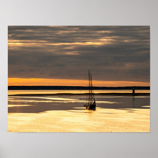 Póster Sail boat over the sunrise (Frente)
