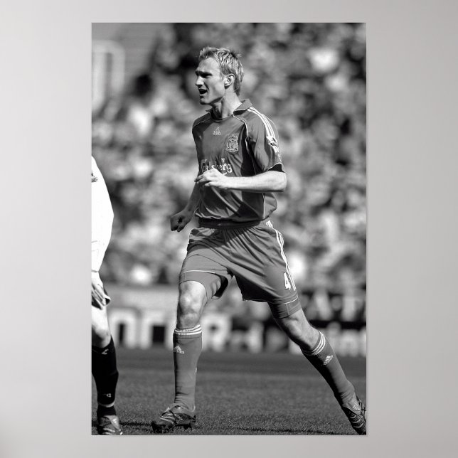 Póster Sami Hyypia Jugando Para Liverpool FC (Frente)
