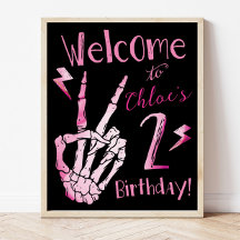 Segundo cartel de bienvenida de cumpleaños, Mala D