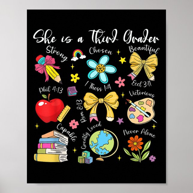 Póster She Is A Third Grader Bible Verses Back To School  (Frente)