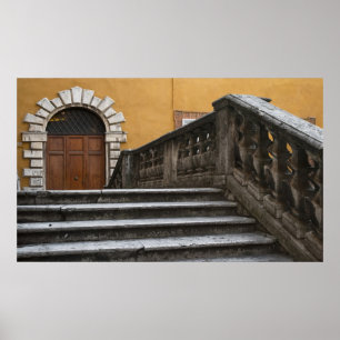 Póster Siena, Toscana, Italia - Vista en ángulo bajo de