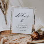 Póster signo de bienvenida de la ducha de novia con letra<br><div class="desc">simple escritura negra moderna en un signo blanco. El texto y los colores de este poster de signos se pueden editar.</div>