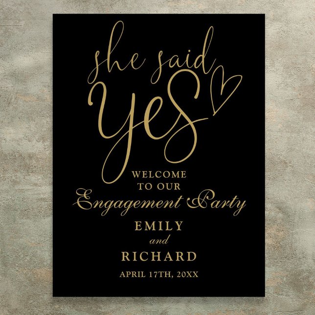 Póster Signo de bienvenida de la fiesta de compromiso neg (Black And Gold Yes Engagement Party Welcome Sign)