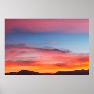 PÓSTER SILHOUETTE DE MONTAÑA BAJO FOTO DE CIELO AZUL CLAR