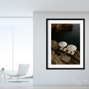 Póster Sillas blancas minimalistas de escape costero mode