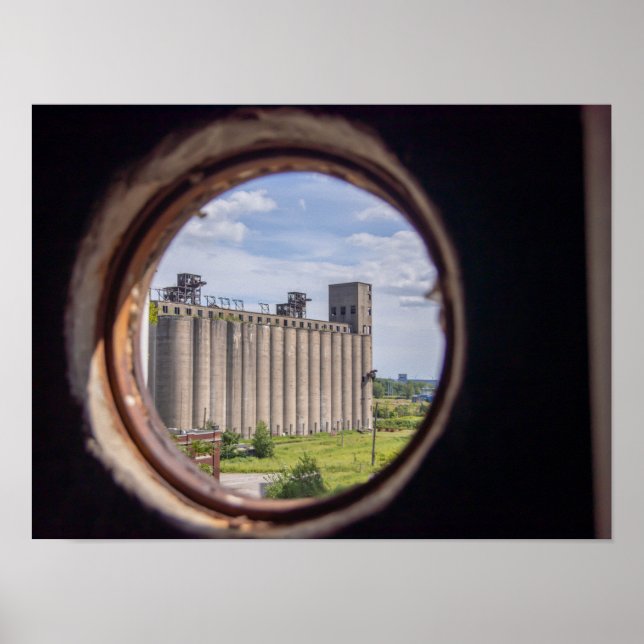 Póster Silo de grano de rusto (Frente)