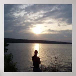 Póster Silueta de la pesca del hombre en la puesta del