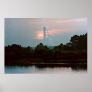 Póster Skylab 4 en la plataforma de lanzamiento