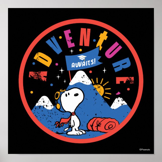 Póster Snoopy Adventure Awaits Graduation Mountain Design (Frente)