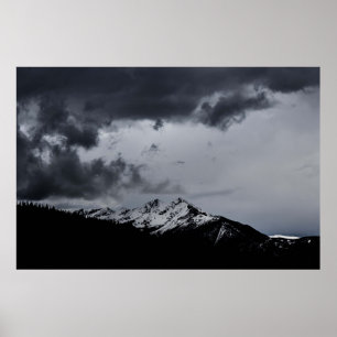 PÓSTER SNOWY MOUNTAIN UNDER DRAMATIC CLOUDS