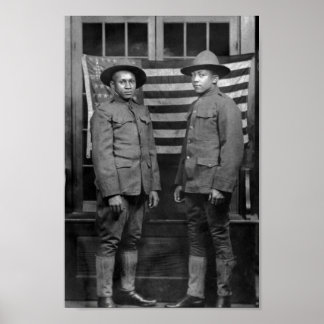 Póster Soldados afroamericanos con bandera estadounidense