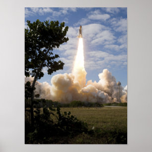 Póster Space Shuttle Atlantis lifts off 15
