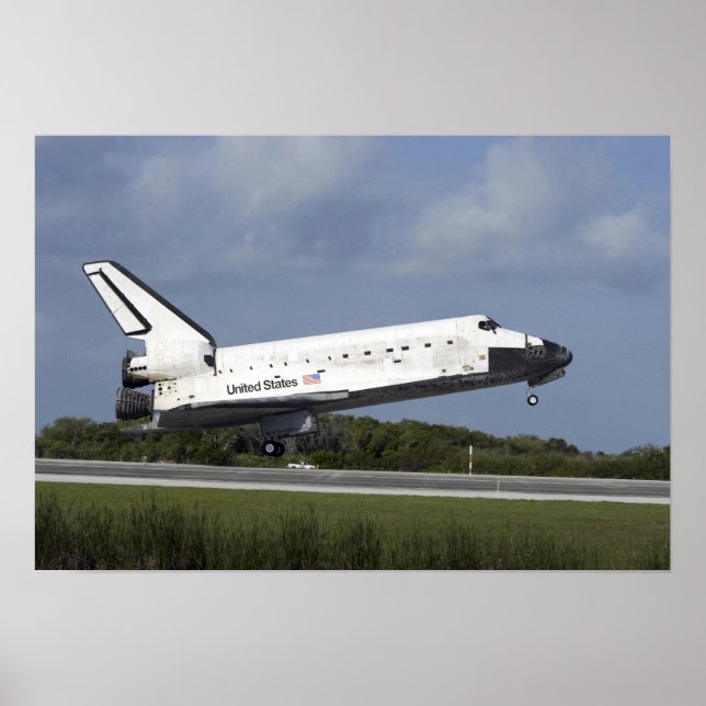 Póster Space shuttle Discovery lands on Runway 33 3 (Frente)