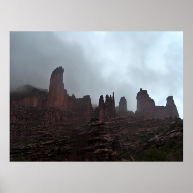 Póster Storm over the Towers (Frente)